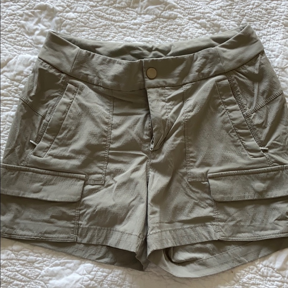 Athleta Trekkie shorts